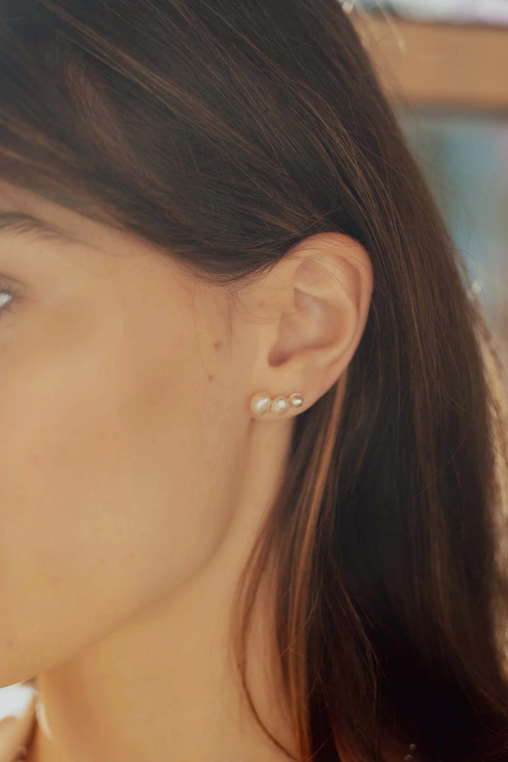 SILVER SERENE EARRINGS