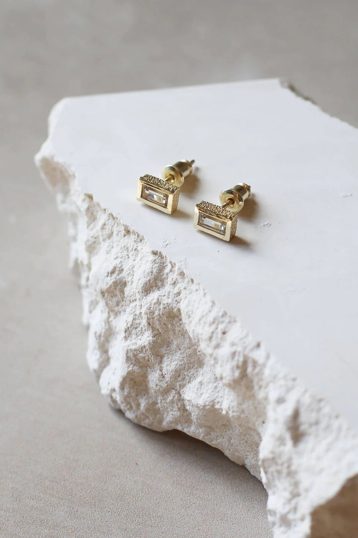 FLARE GOLD EARRINGS