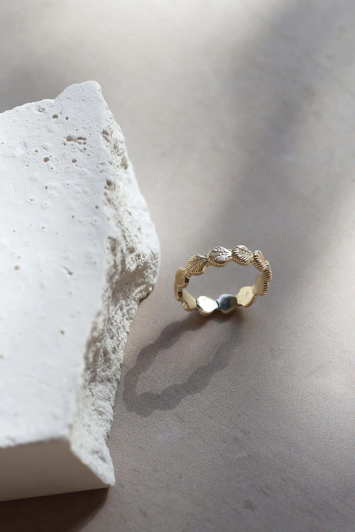 SHELL GOLD RING