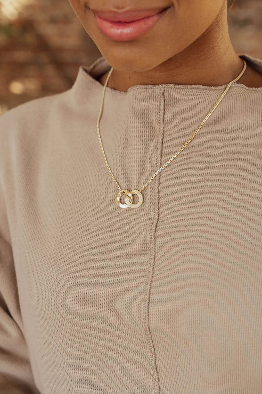 UNITY GOLD NECKLACE