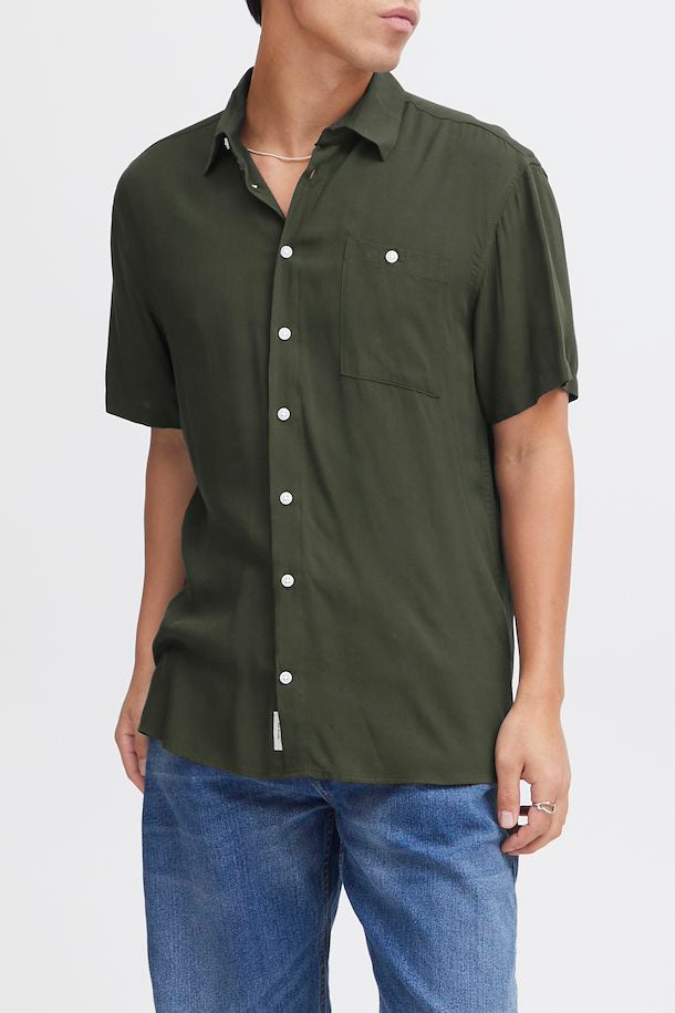 FOREST NIGHT SHORT SLEEVED SHIRT