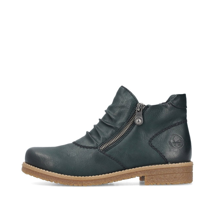 LADIES GREEN MID HEIGHT BOOTS