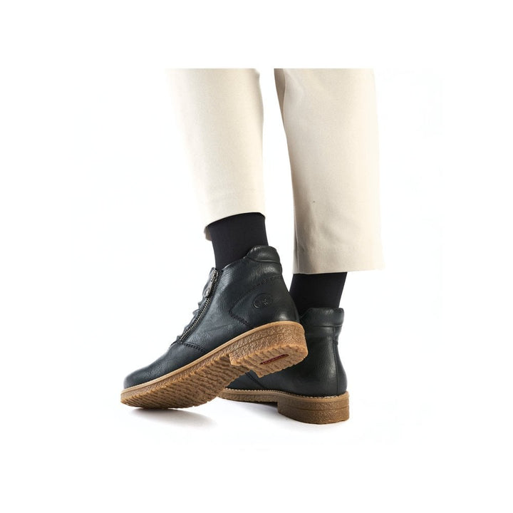 LADIES GREEN MID HEIGHT BOOTS