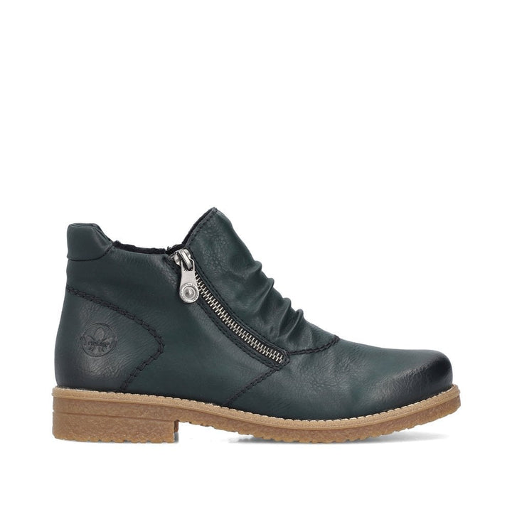 LADIES GREEN MID HEIGHT BOOTS