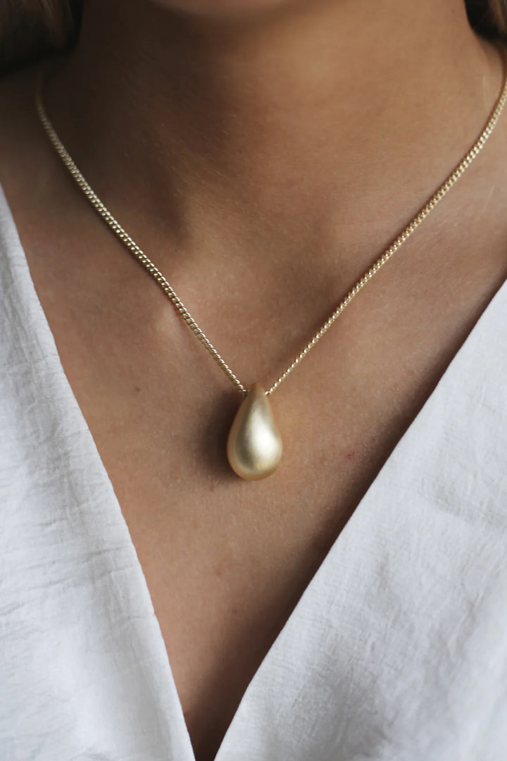 HUSH GOLD NECKLACE