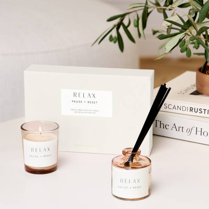 RELAX CANDLE & DIFFUSER HOME GIFT SET