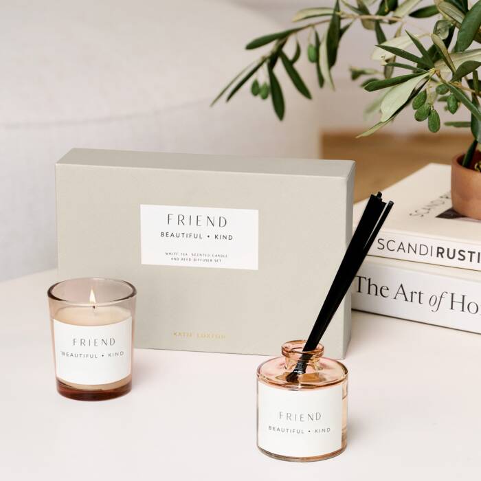FRIEND CANDLE & DIFFUSER HOME GIFT SET