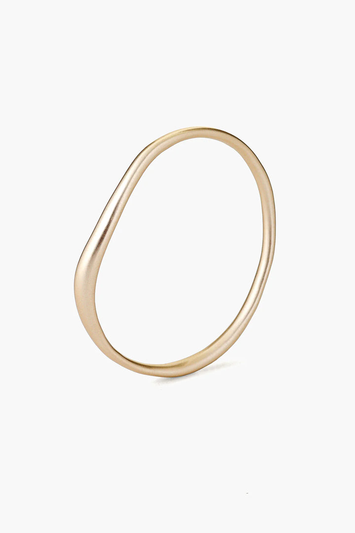 WAVE GOLD BANGLE