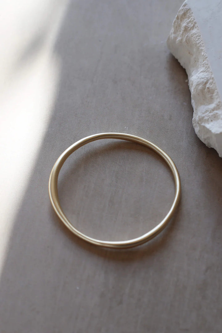 WAVE GOLD BANGLE