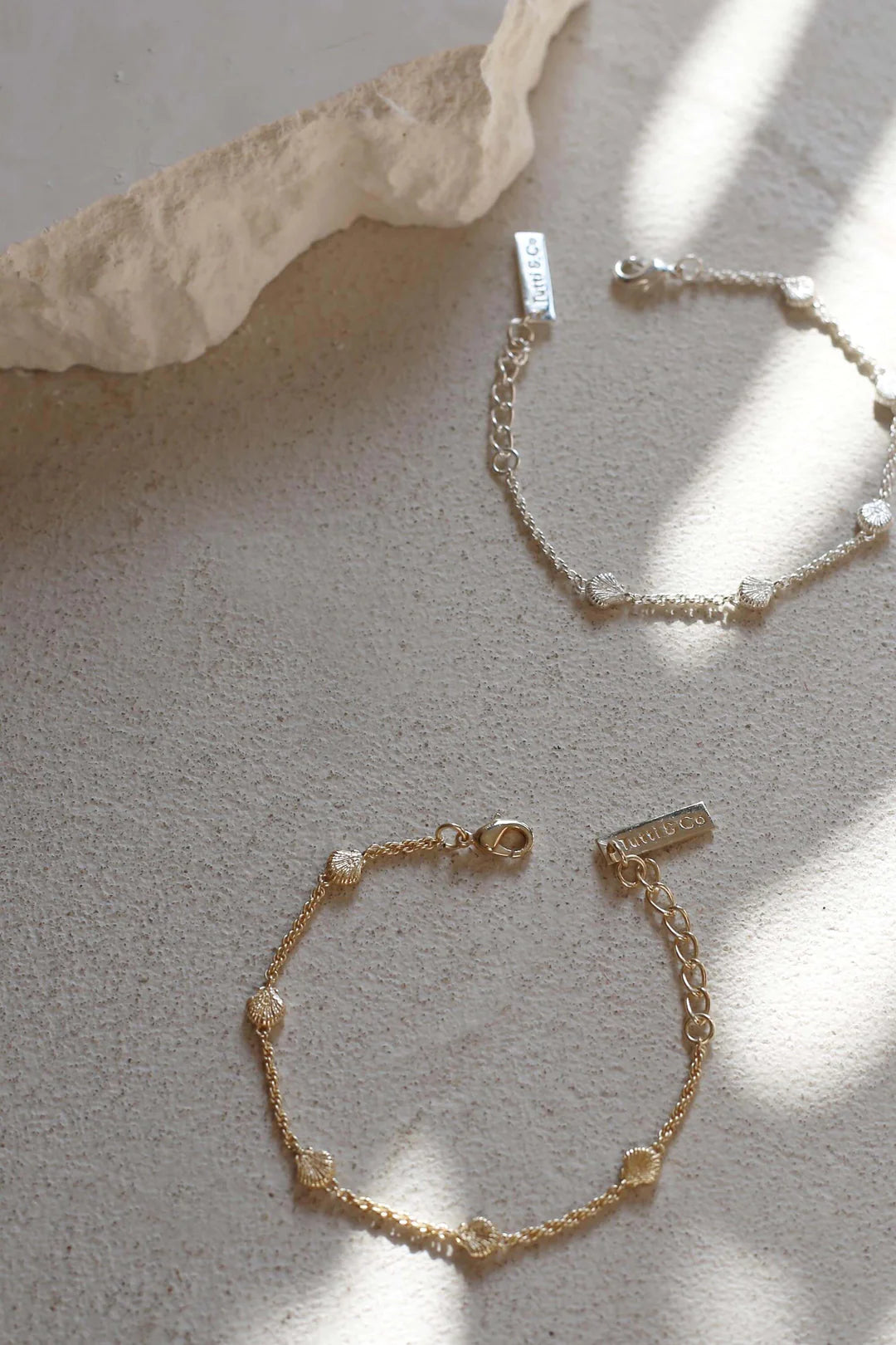 SHELL GOLD BRACELET