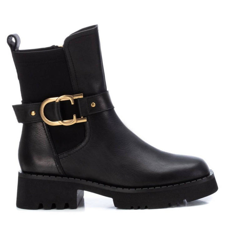 BLACK LEATHER BUCKLE DETAIL ANKLE BOOT