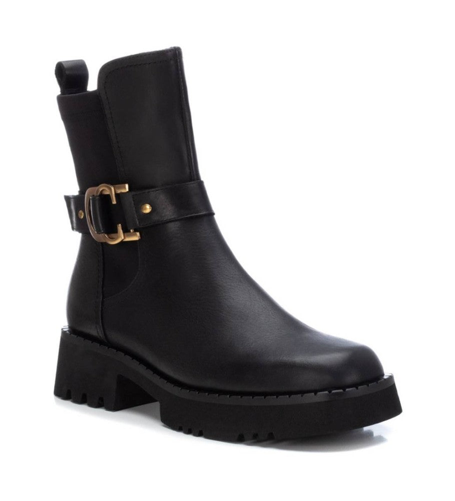 BLACK LEATHER BUCKLE DETAIL ANKLE BOOT
