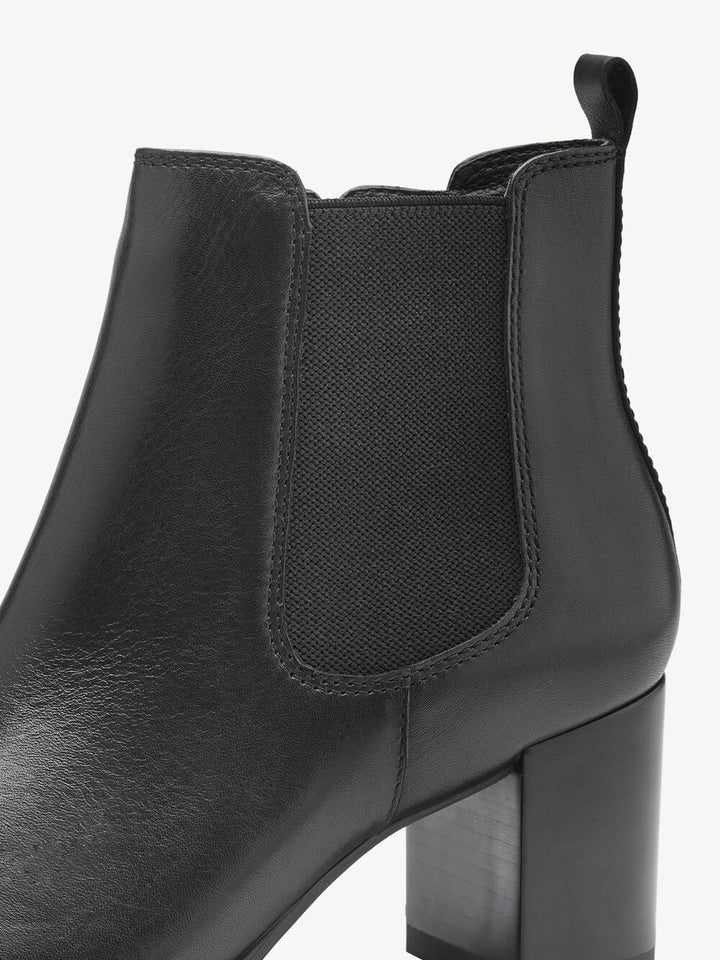 BLACK LEATHER BLOCK HEEL ANKLE BOOT