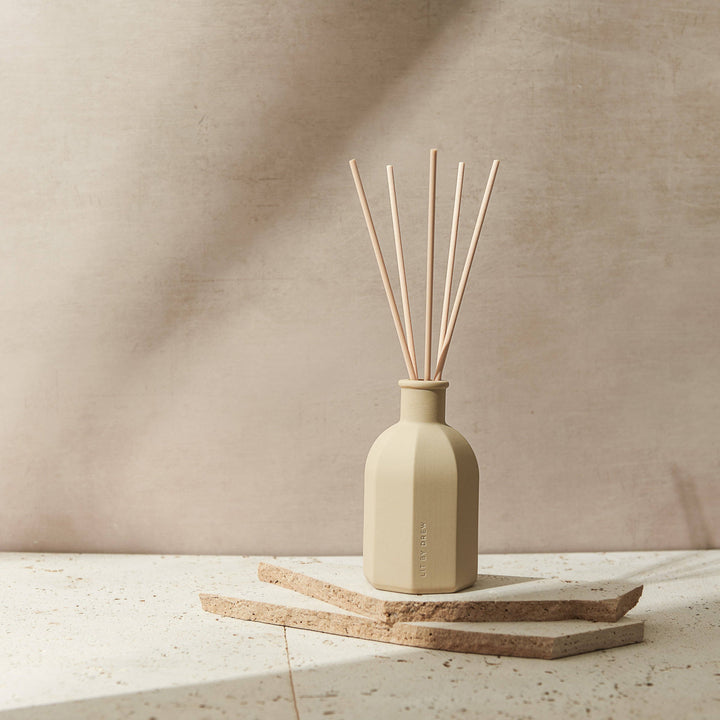 Myrrh & Tonka Ceramic Reed Diffuser - Beige - 200ml: Myrrh & Tonka