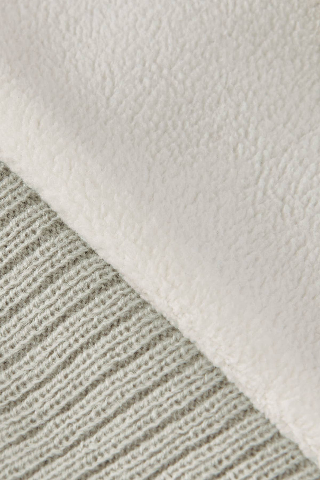 Geo Thermal Grey Beanie: Grey / 6-10years