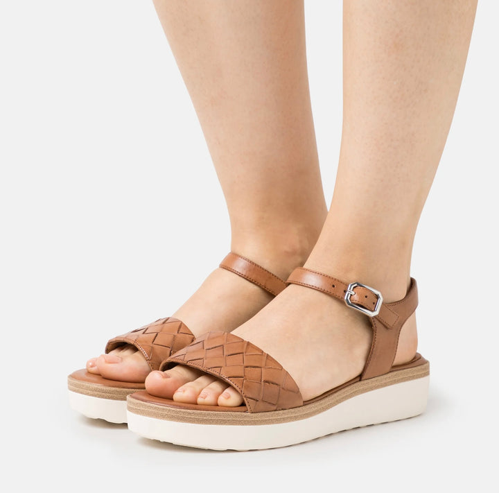 NUT LEATHER SANDALS