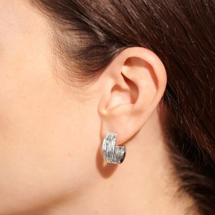 STATEMENT SILVER TEXTURED ESRRINGS