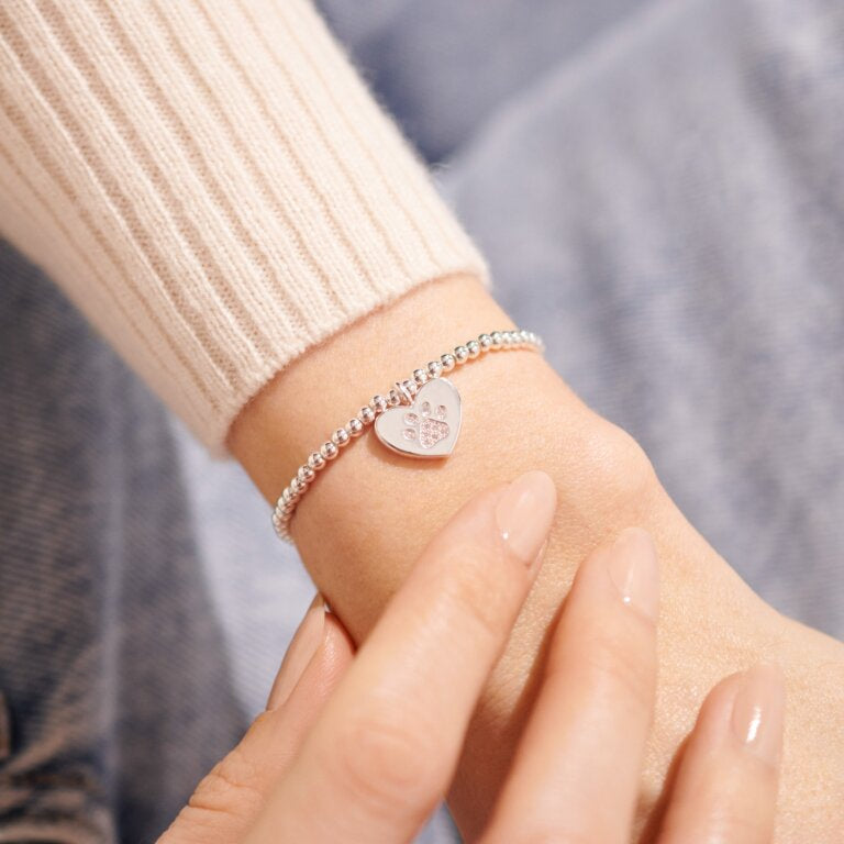 A LITTLE ‘SORRY FOR YOUR LOSS’ BRACELET