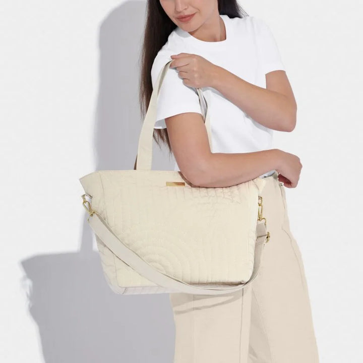 QUILTED LIGHT SAND TOTE BAG