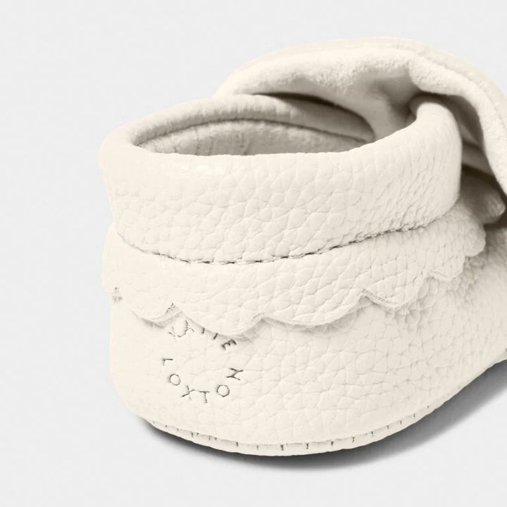 EGGSHELL BABY SHOES