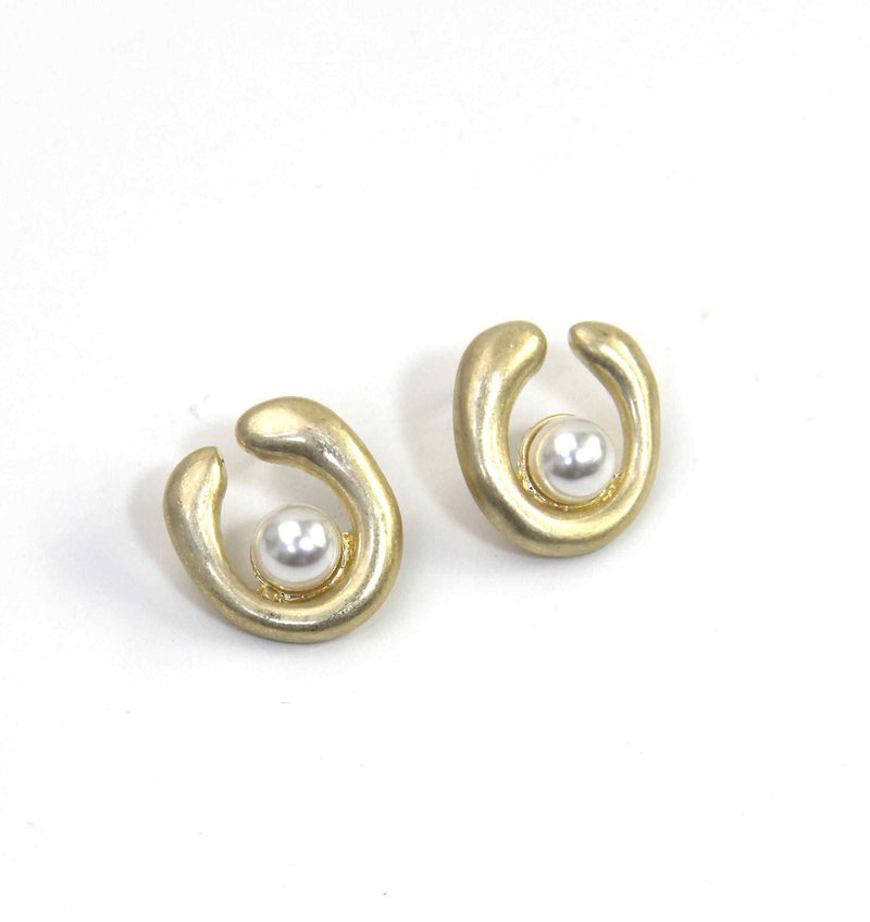 GOLD AND PEARL STONE EARRINGS