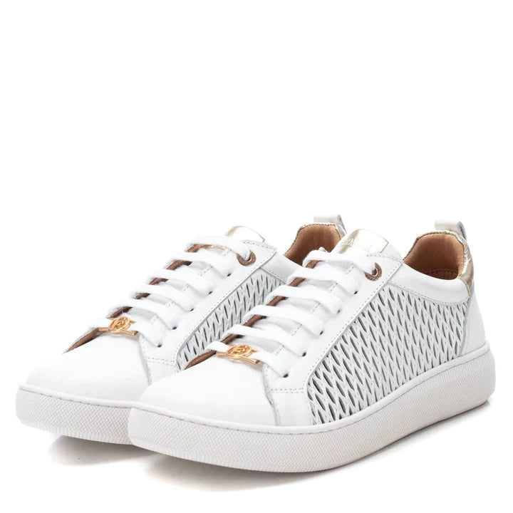 WHITE LEATHER SNEAKERS