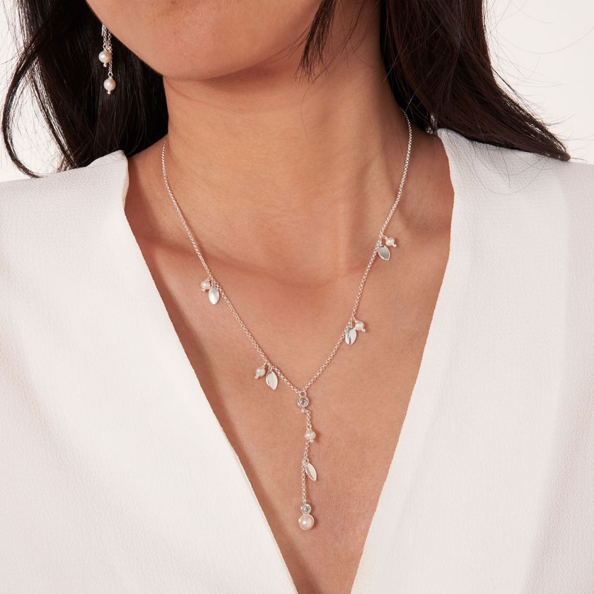 HAPPY EVER AFTER BOXED PEARL LARIAT LEAF NECKLACE