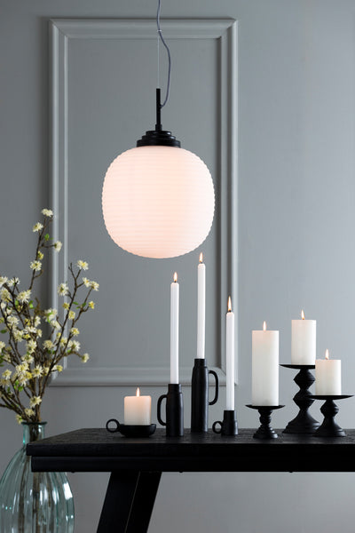 OPPILO MATT BLACK CANDLE HOLDER