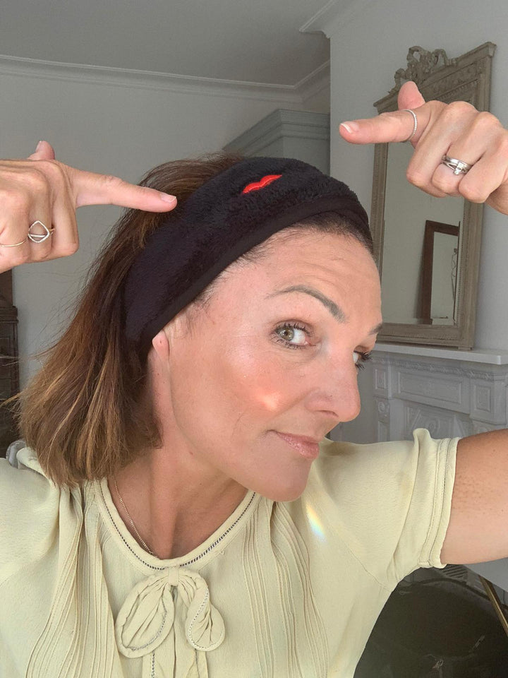 ADJUSTABLE MAKEUP HEADBAND