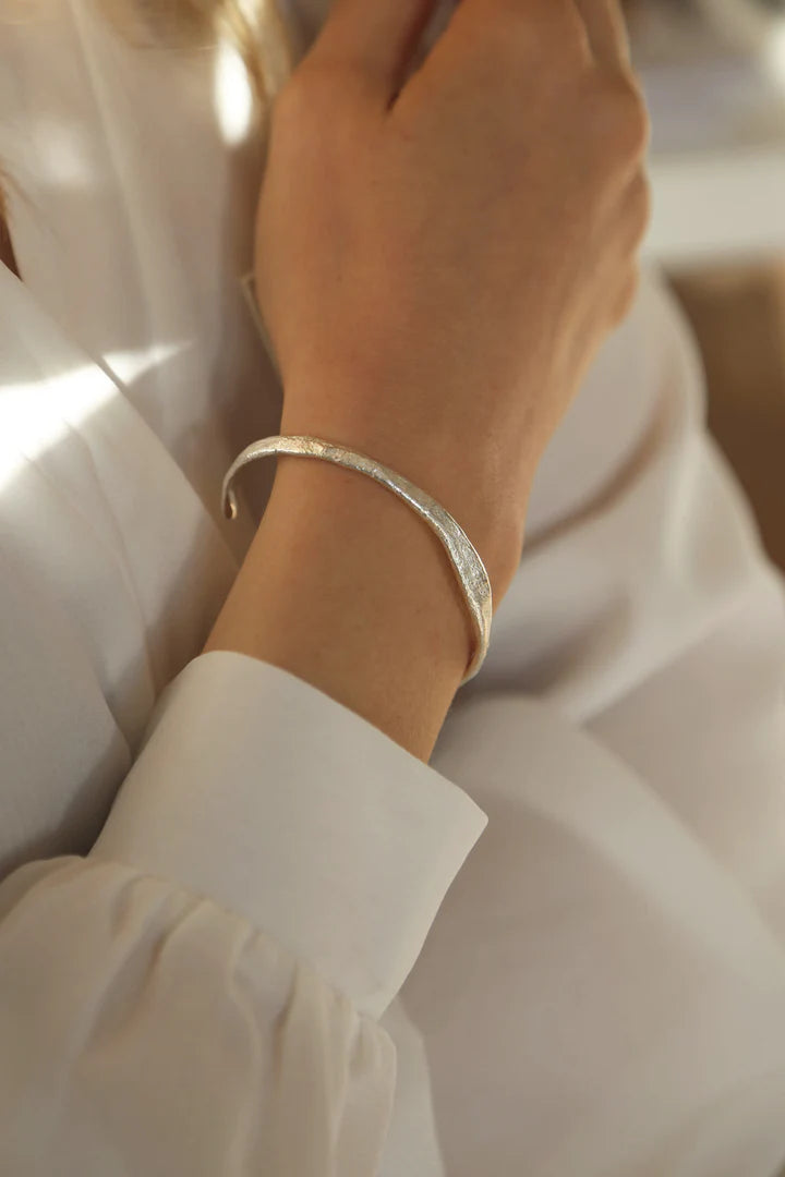 SAVANNAH BANGLE SILVER