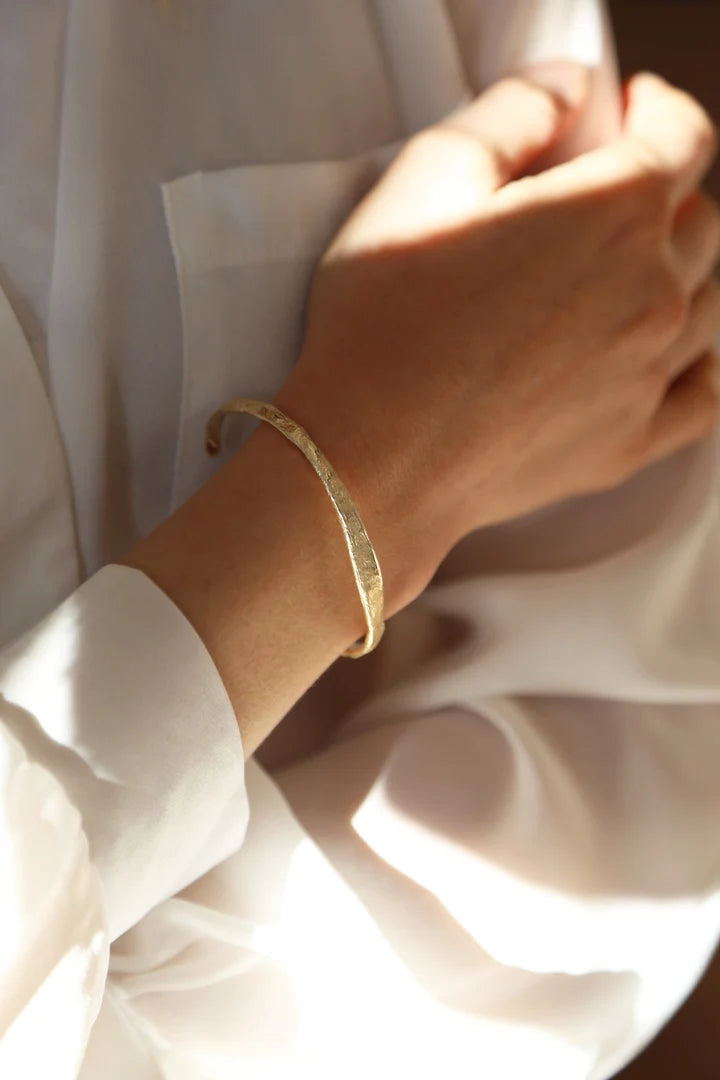 SAVANNAH BANGLE GOLD