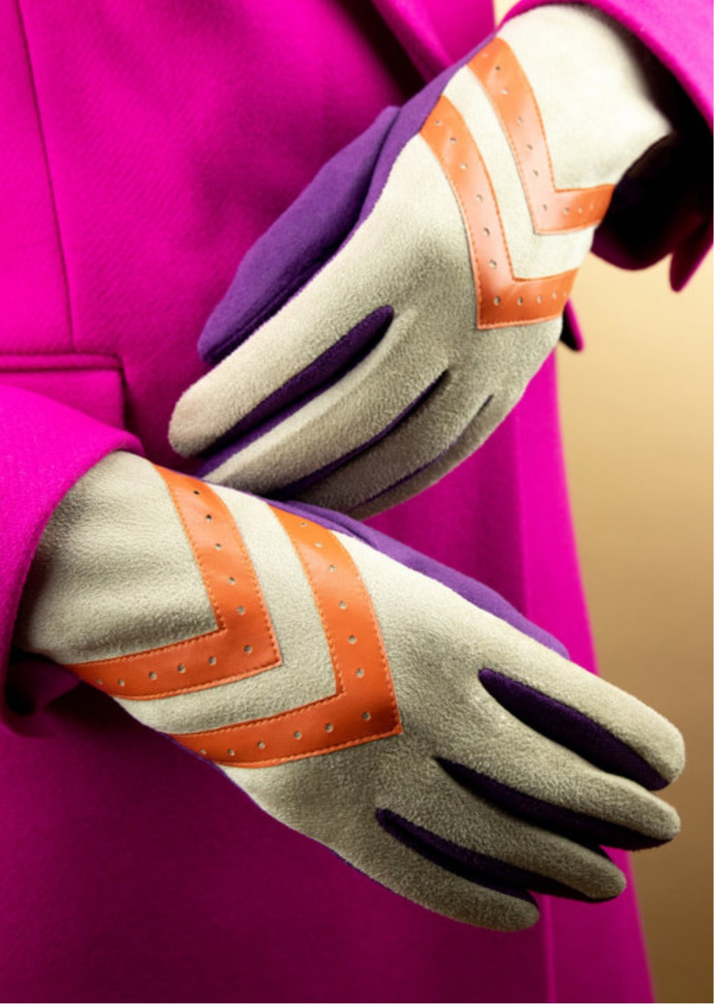 ASHLEY CHEVRON GRAPE & MIST GLOVES