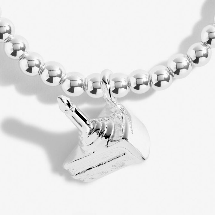 A LITTLE 'HAPPIEST OF BIRTHDAYS' BRACELET