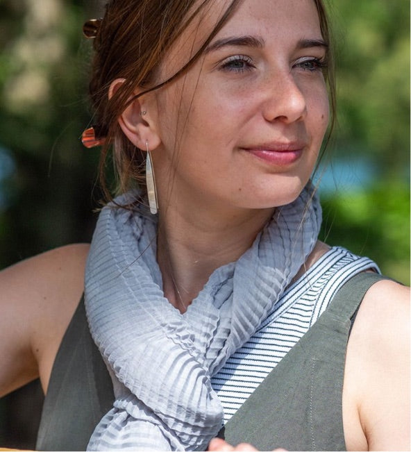 GREY LIGHT WEIGHT CRINKLE SCARF