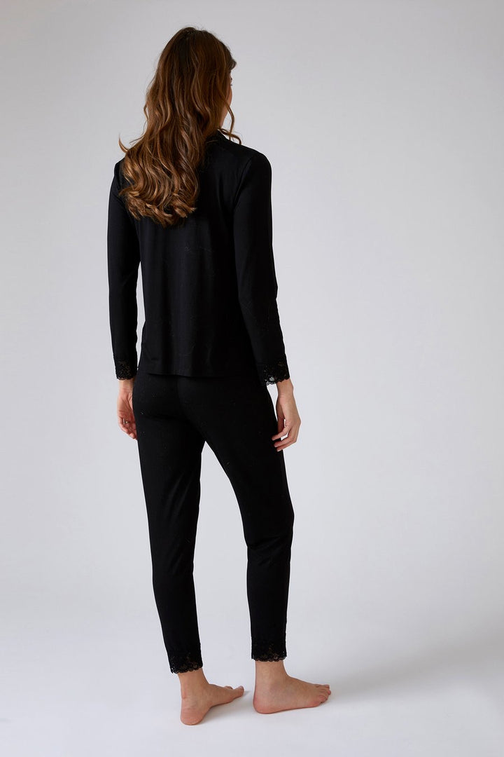 BLACK LACE MODAL PYJAMA SET