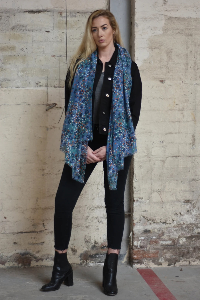 OVERLAPPING LEOPARD SCARF BLUE