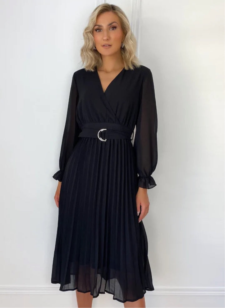 BLACK V-NECK PLEATED DRESS