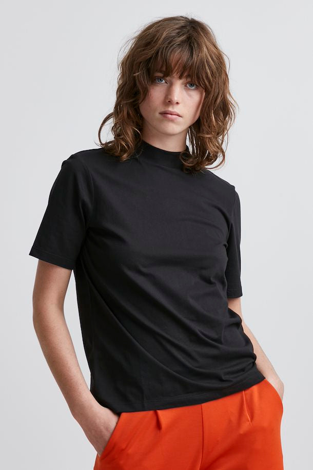 RANIA BLACK ROUND NECK T-SHIRT