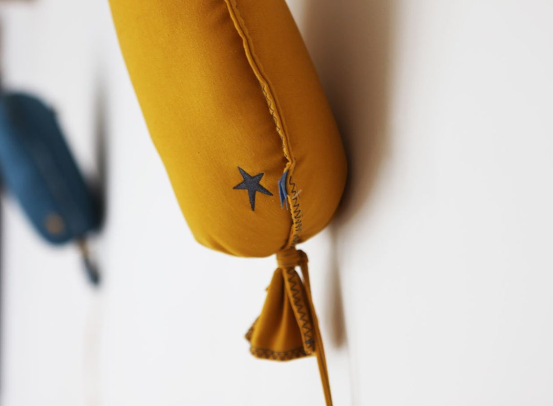 OCHRE HANGING BALLOON