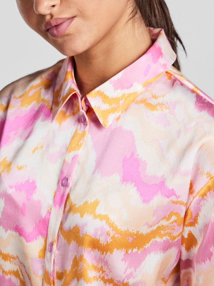 PINK LADY GRAPHIC KERRA BOXY SHIRT